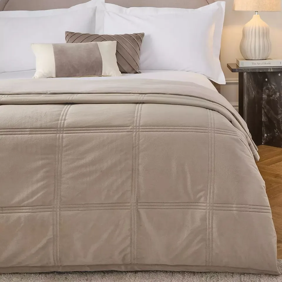 LUXE VELVET BEDSPREAD 165 X 240 CM - CHAMPAGNE