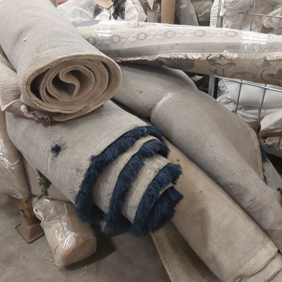 PALLET CONTAINING A LARGE QUANTITY OF DESIGNER RUGS (METAL PALLET NOT INCLUDED)