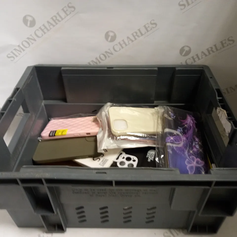 BOX TO CONTAIN APPROX. 17 X ASSORTED ELECTRONIC GOODS & PHONE ACCESSORIES, INCLUDES PHONE CASES & CHARGING CABLES ETC 