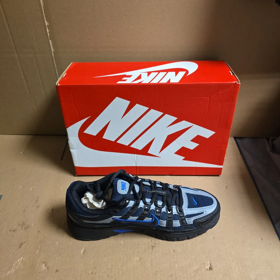 NIKE RUNNING TRAINERS – BLUE, GREY & BLACK - UK  SIZE 8.5 