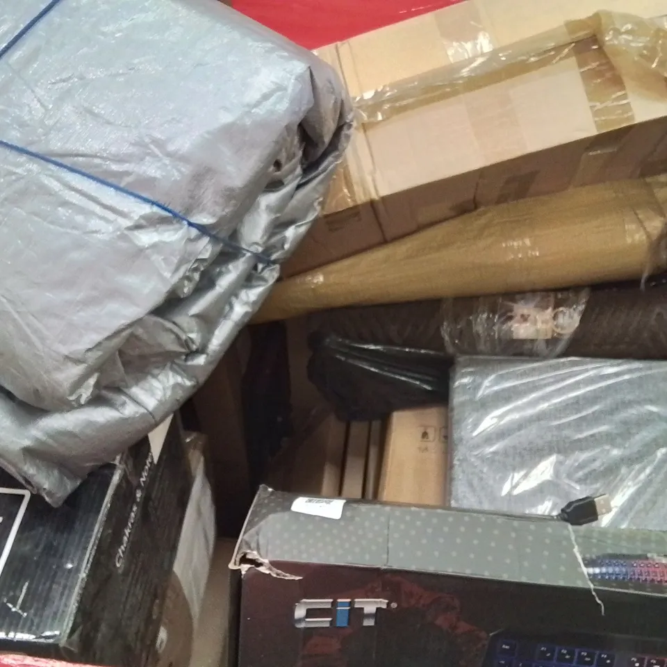 PALLET CONTAINING VARIOUS ASSORTED BOXED HOUSEHOLD ITEMS TO INCLUDE: SURFACE GUARD, INOFLEX SPRAY GUNS, AND LOTS MORE UNMARKED BOXED ITEMS 
