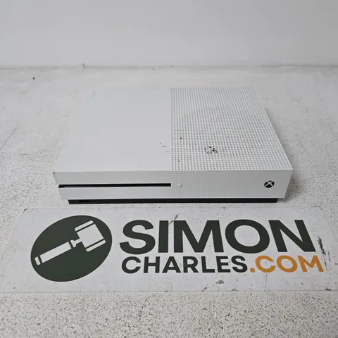 XBOX ONE S (1681)