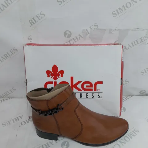 BOXED PAIR OF RIEKER LEATHER CHAIN DETAIL ANKLE BOOTS IN TAN SIZE 8
