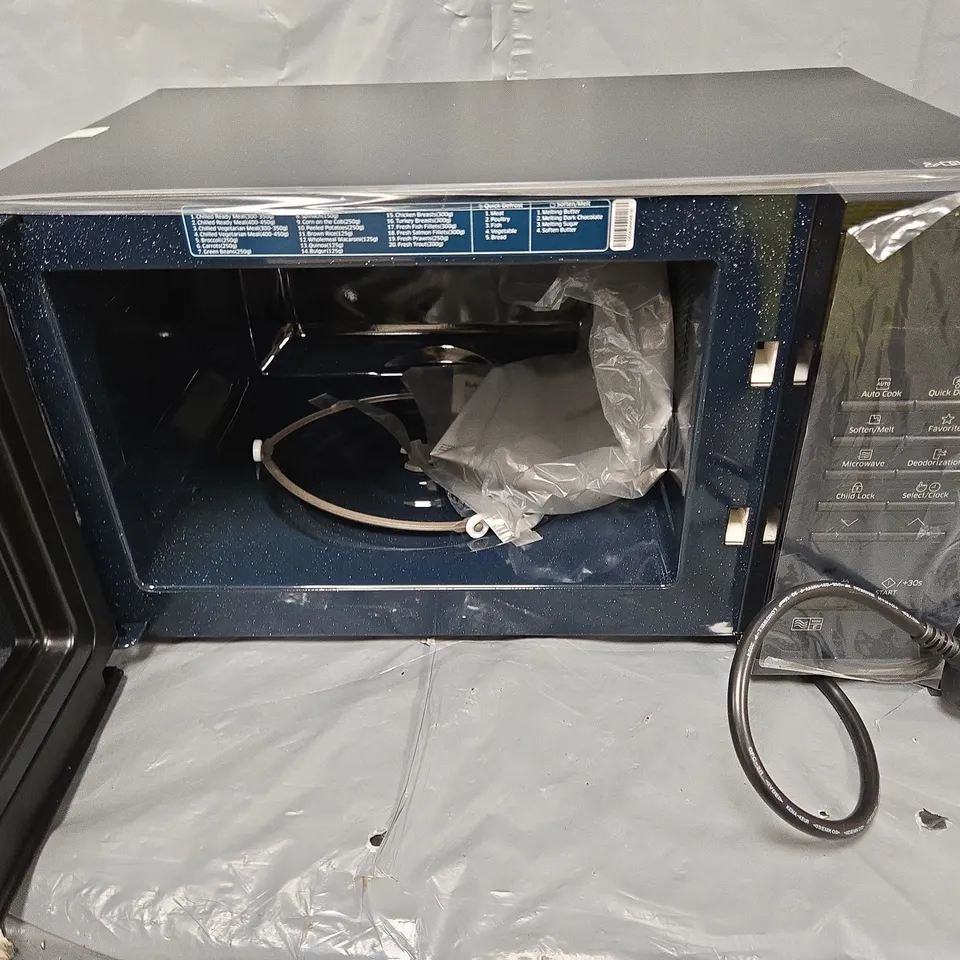 BOXED SAMSUNG MS23K3513AK/EU SOLO 23L MICRCOWAVE OVEN - COLLECTION ONLY