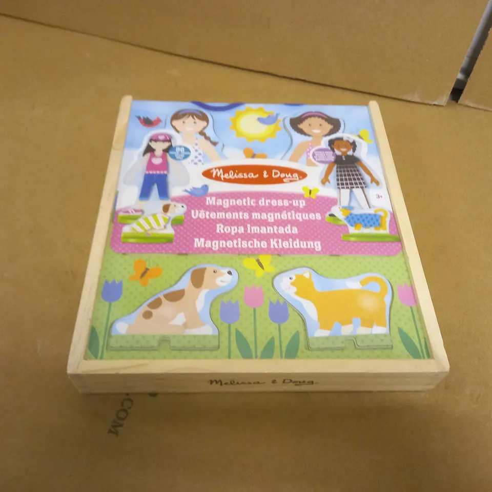 MELISSA AND DOUG MAGNETIC DRESS-UP