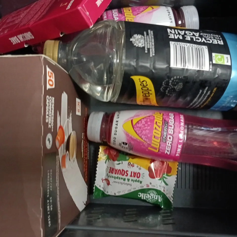 APPROXIMATELY 10 ASSORTED FOOD AND DRINK ITEMS TO INCLUDE HARIBO, KOMBUCHA, ETC