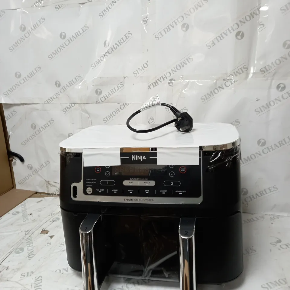 BOXED NINJA FOODI MAX DUAL ZONE 9.5L AIR FRYER AF451UK