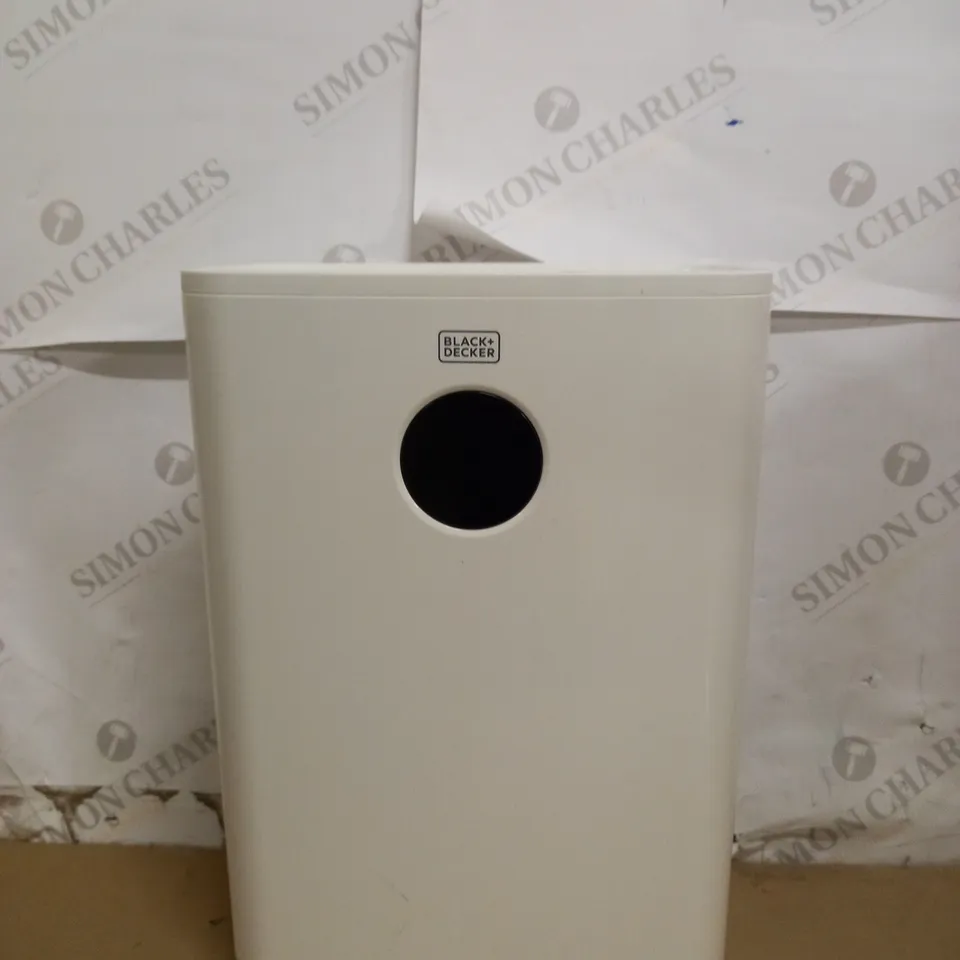 BLACK AND DECKER 2-LITRE DEHUMIDIFIER WITH AIR PURIFIER