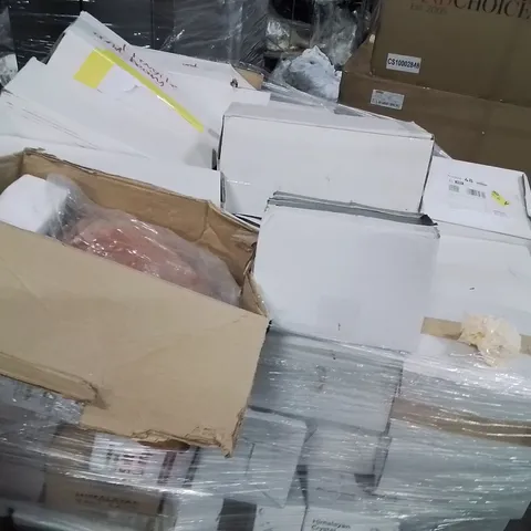 PALLET CONTAINING LARGE QUANTITY OF SALT LAMPS 