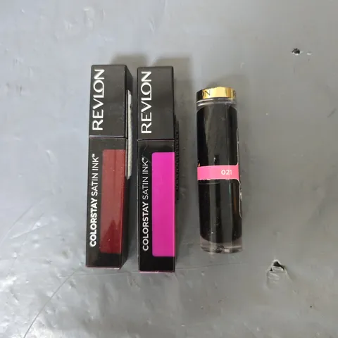 APPROXIMATELY 25 ASSORTED HEALTH & BEAUTY PRODUCTS TO INCLUDE LIPSTICKS & LIP LIQUID COLOUR