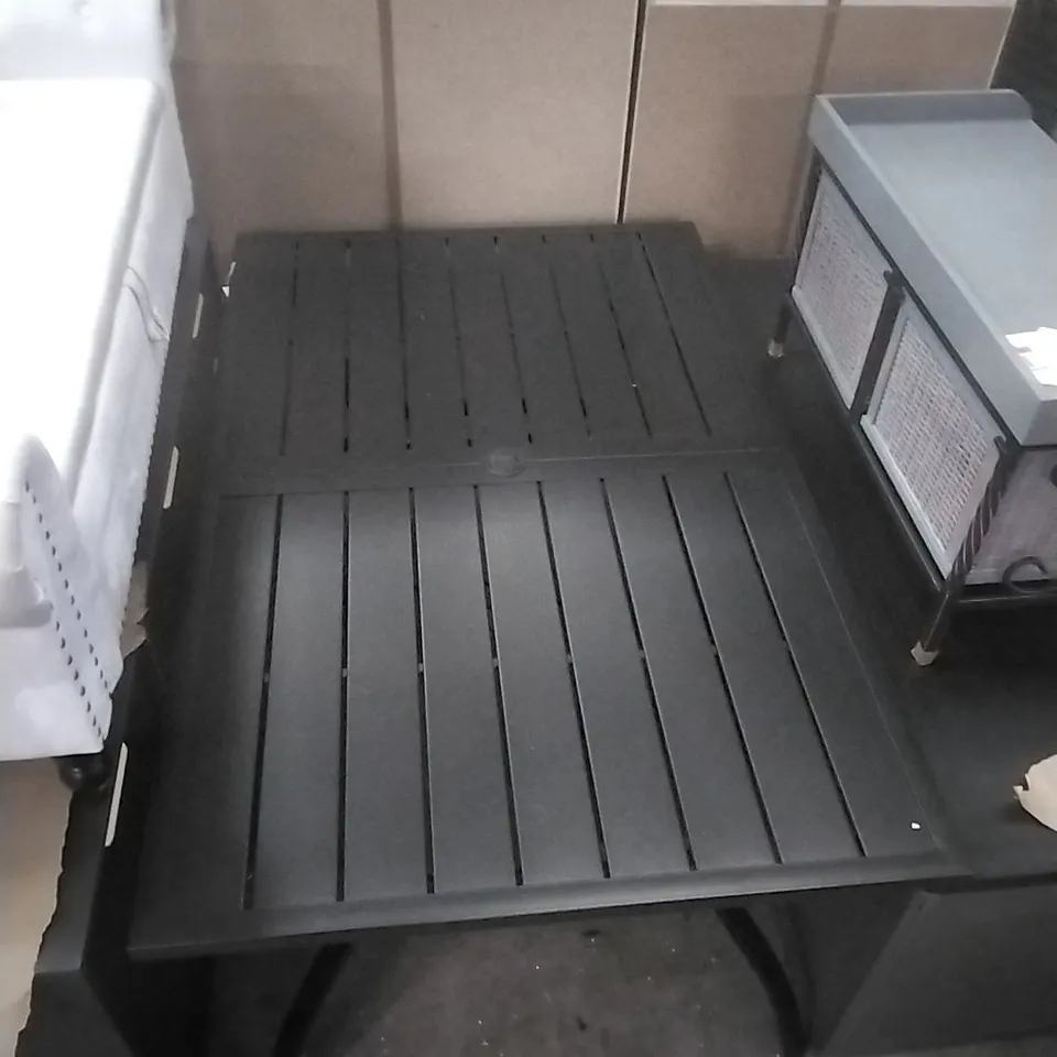 RECTANGULAR METAL OUTDOOR DINING TABLE - BLACK 