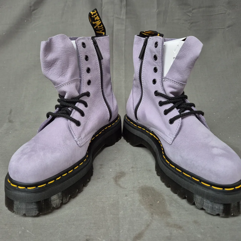 BOXED PAIR OF DR MARTENS JADON ANKLE BOOTS IN FROSTED LAVENDER UK SIZE 8