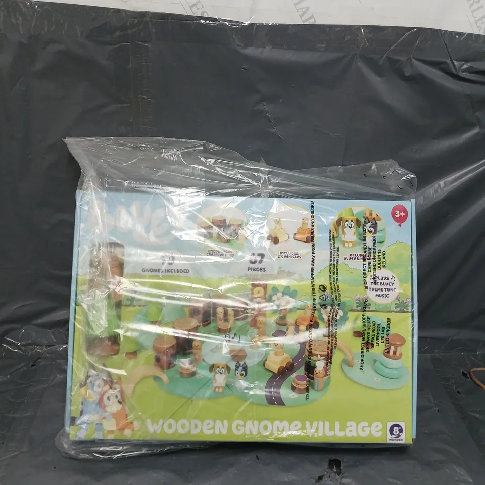 BOXED BLUEY WOODEN GNOME VILLAGE RRP £49.99