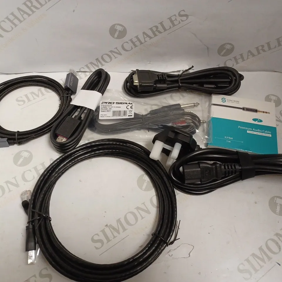 BOX OF APPROX 15 ITEMS INCLUDING ASSORTED CABLES