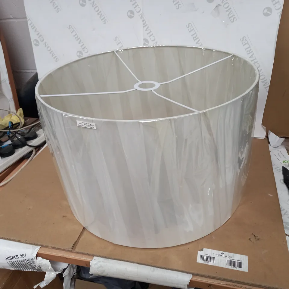 NEW ONTARIO WHITE GLOSS LIGHT SHADE