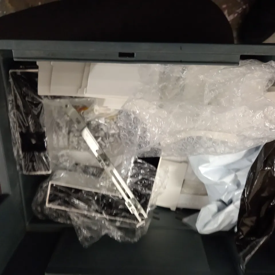 2 CRATES OF ASSORTED HOUSEHOLD FITTING AND FIXTURES 