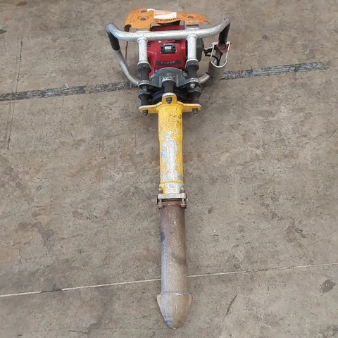 ROBEL 62.05 2 STROKE VERTICAL TAMPER - RAILWAY MAINTENANCE TOOL