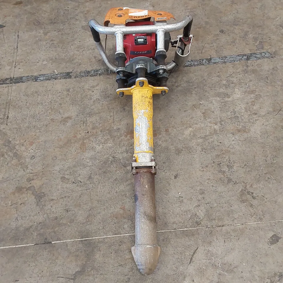 ROBEL 62.05 2 STROKE VERTICAL TAMPER - RAILWAY MAINTENANCE TOOL