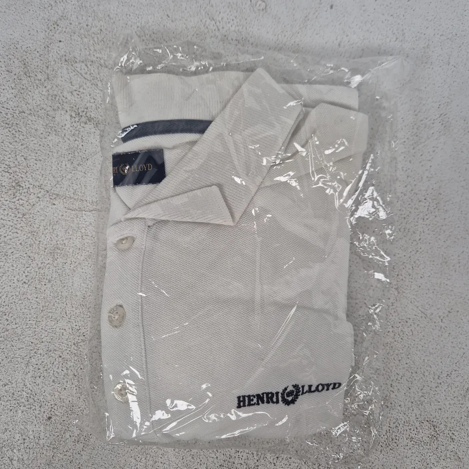 BAGGED HENRI LLOYD POLO TOP IN WHITE SIZE UNSPECIFIED