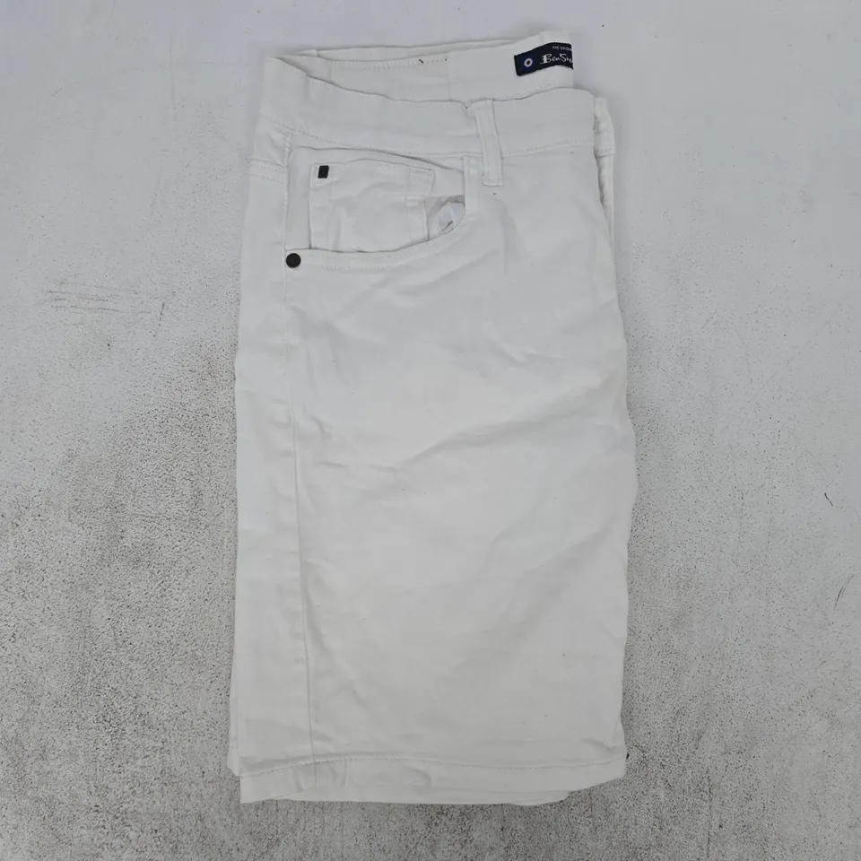 BEN SHERMAN SHORTS IN WHITE SIZE 34R