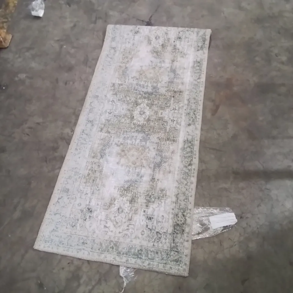 QUALITY DESIGNER AREA RUG - APPROXIMATELY 150X60CM