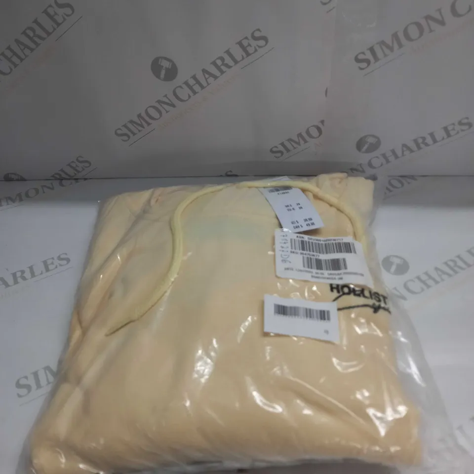 BAGGED HOLLISTER HOODIE SIZE XL