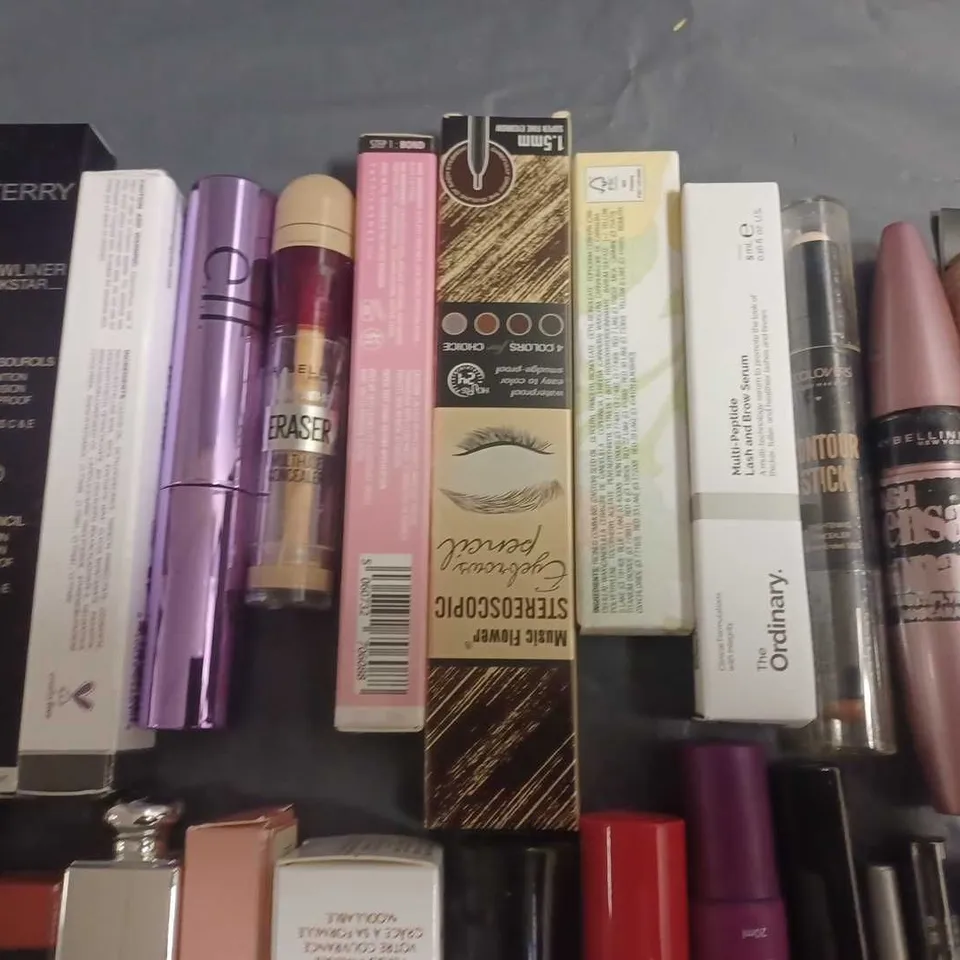 LOT OF APPROXIMATELY 30 ASSORTED HEALTH AND BEAUTY ITEMS TO INCLUDEEYEBROW PENCIL, MASCARA, BROW SERUM AND CONCEALER