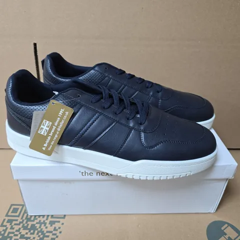 BOXED PAIR OF DR KELLER MIKE SHOES IN NAVY - UK 12