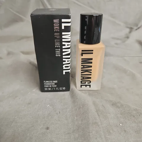 BOXED IL MAKIAGE FLAWLESS BASE FOUNDATION IN 120 30ML
