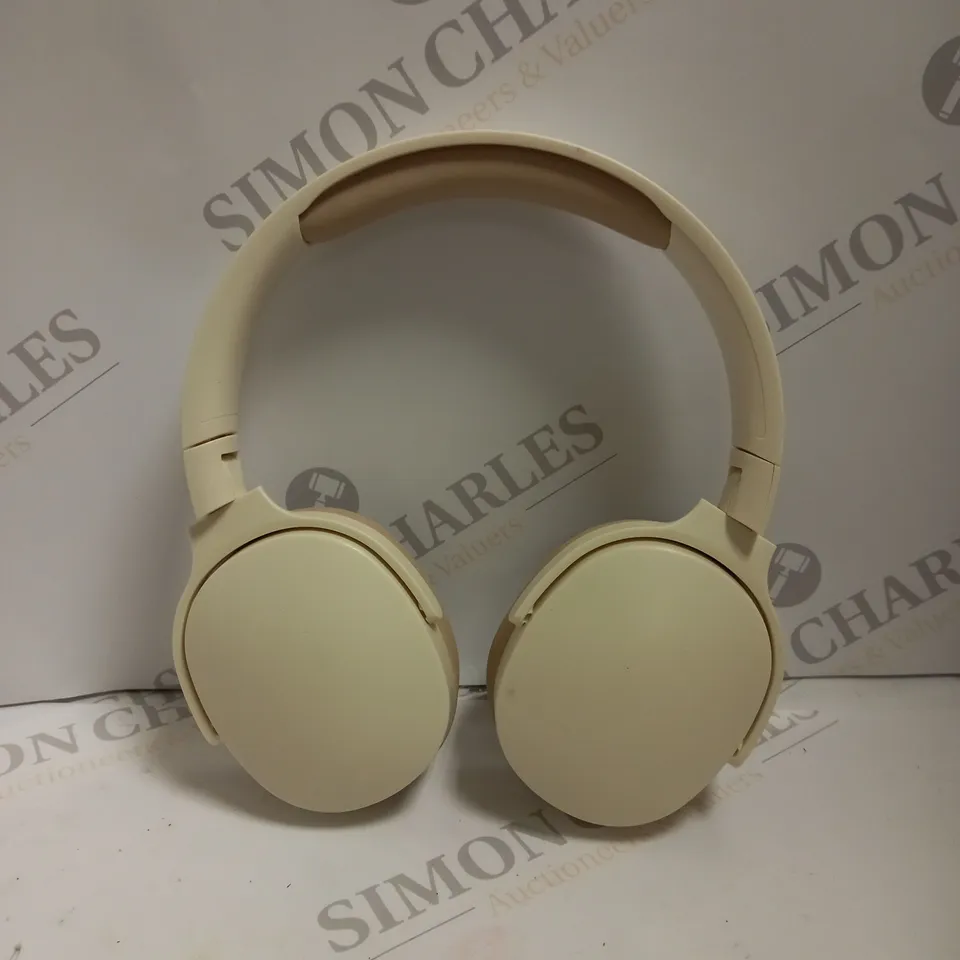 BOXED FASHION BOUTIQUE P2961 WIR WIRELESS HEADPHONES 