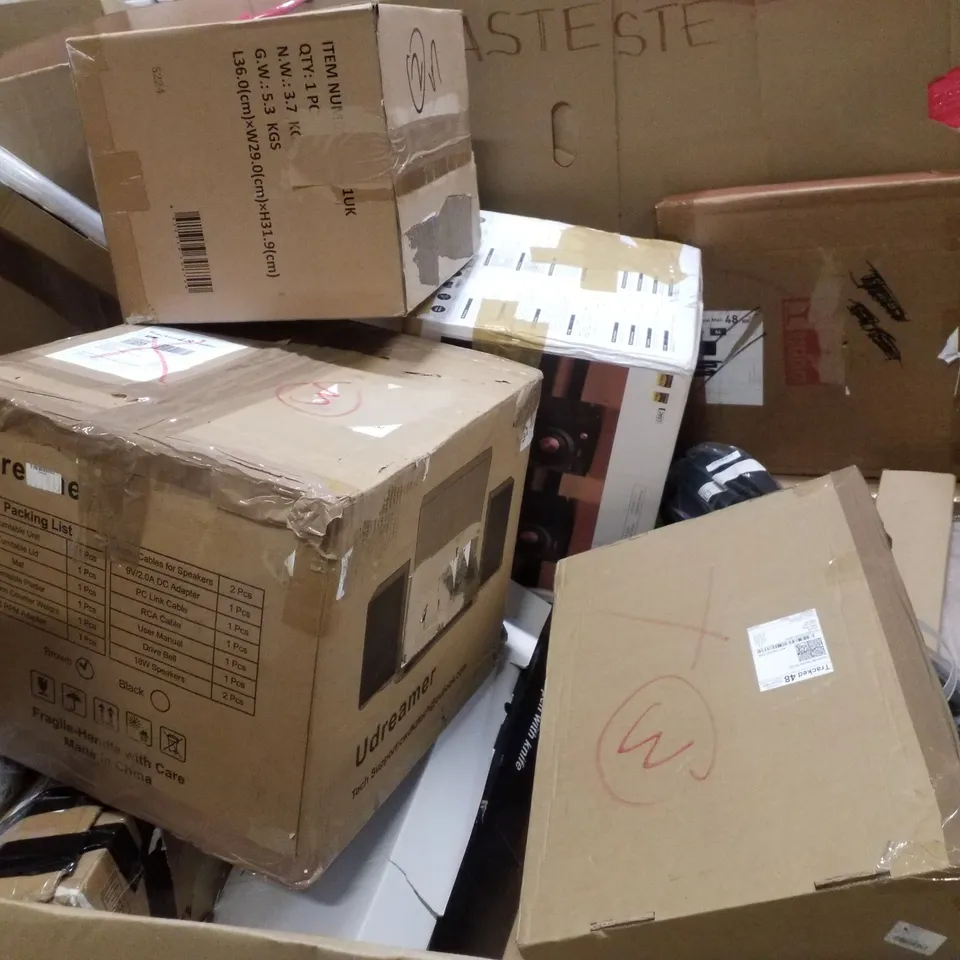 PALLET CONTAINING ASSORTED PRODUCTS INCLUDING AIR FRYER, SLOW JUICER, RETRACTABLE SAFETY GATE & OFFICE CHAIR 