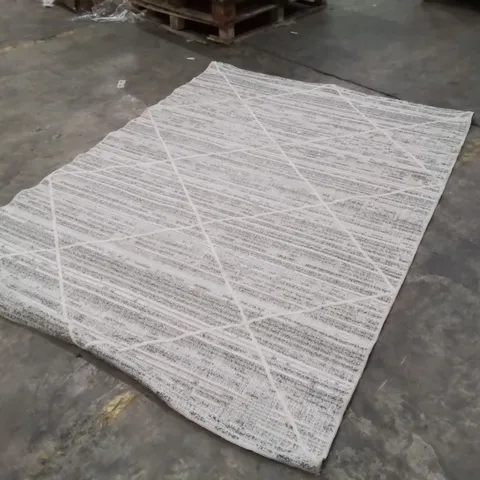 QUALITY DESIGNER AREA RUG - APPROXIMATELY 220X160CM