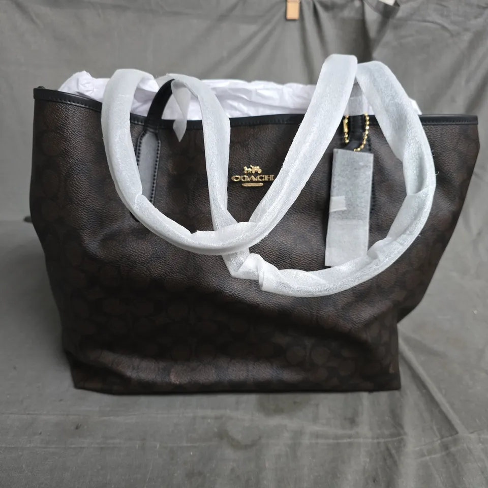 COACH SIGNATURE TOTE BAG 