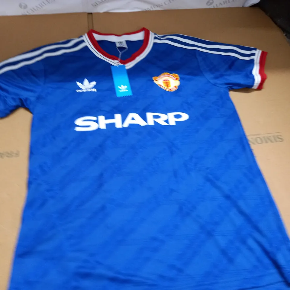 MANCHETSER UNITED REPLICA FOOTBALL SHIRT - L