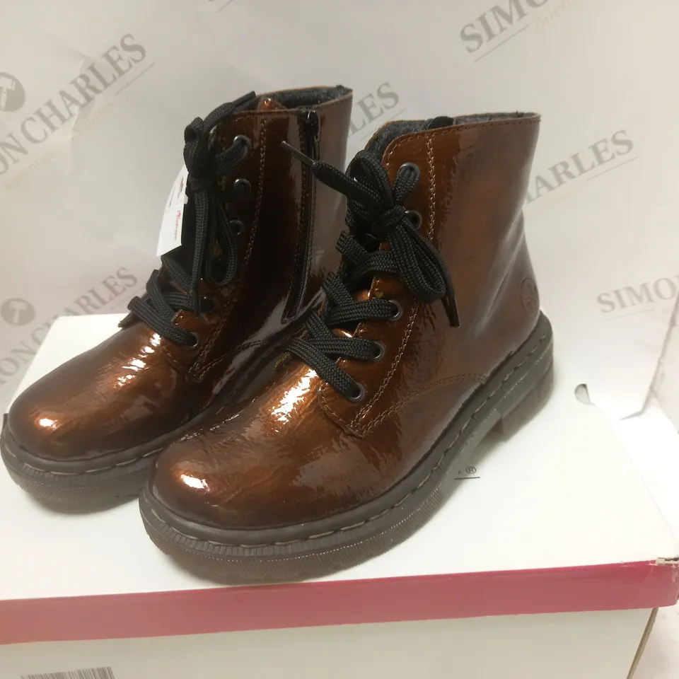 BOXED RIEKER LACE ANKLE BRONZE - SIZE 4 