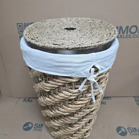 SEAGRASS LAUNDRY HAMPER WITH LID