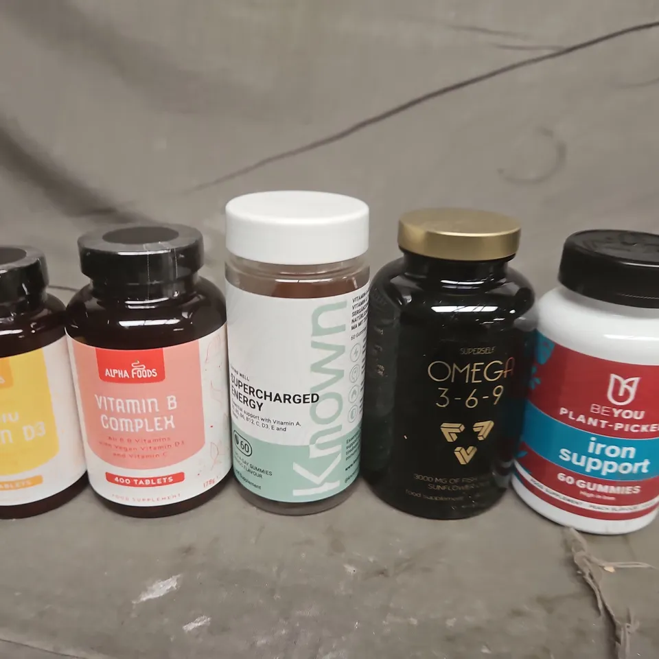 APPROXIMATELY 10 ASSORTED VITAMIN & SUPPLEMENTS TO INCLUDE – VITAMIN D3, VITAMIN B COMPLEX, SUPERCHARGED ENERGY, OMEGA 3-6-9, IRON SUPPLEMENT