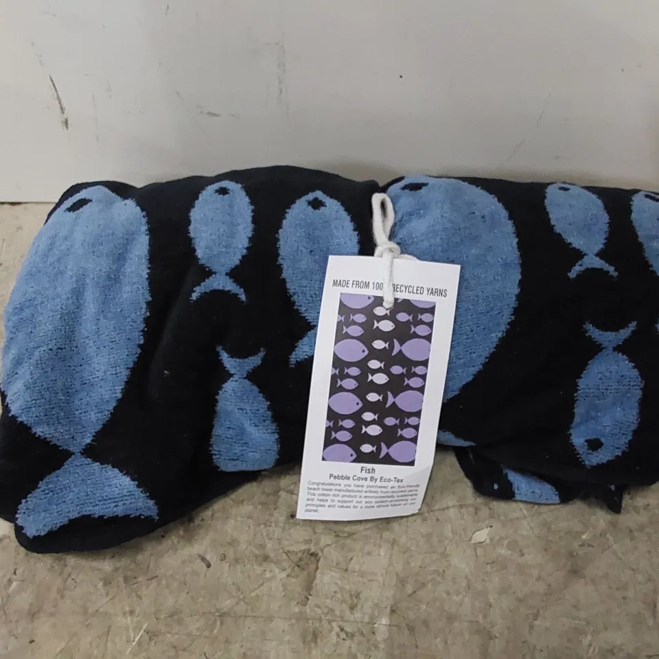 BAGGED ALVARO FISH PEBBLE COVE BEACH TOWEL (1 ITEM)