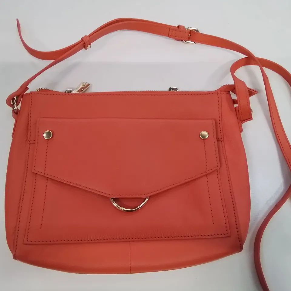 ASHWOOD GENUINE LEATHER HANDBAG IN BLUSH
