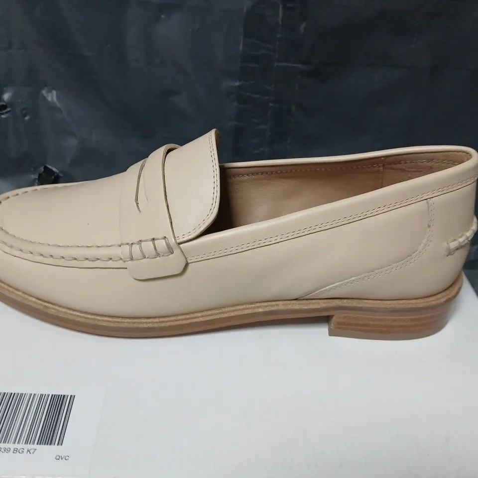 BEIGE LEATHER LOAFERS – MEN'S UK 6.5 (EU 40) CLASSIC SLIP-ON