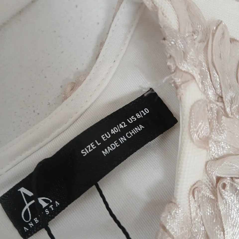 ANEWSTA IVORY FLORAL EMBROIDERED EVENING DRESS – WOMEN'S UK 12 (EU 40/42, US 8/10)