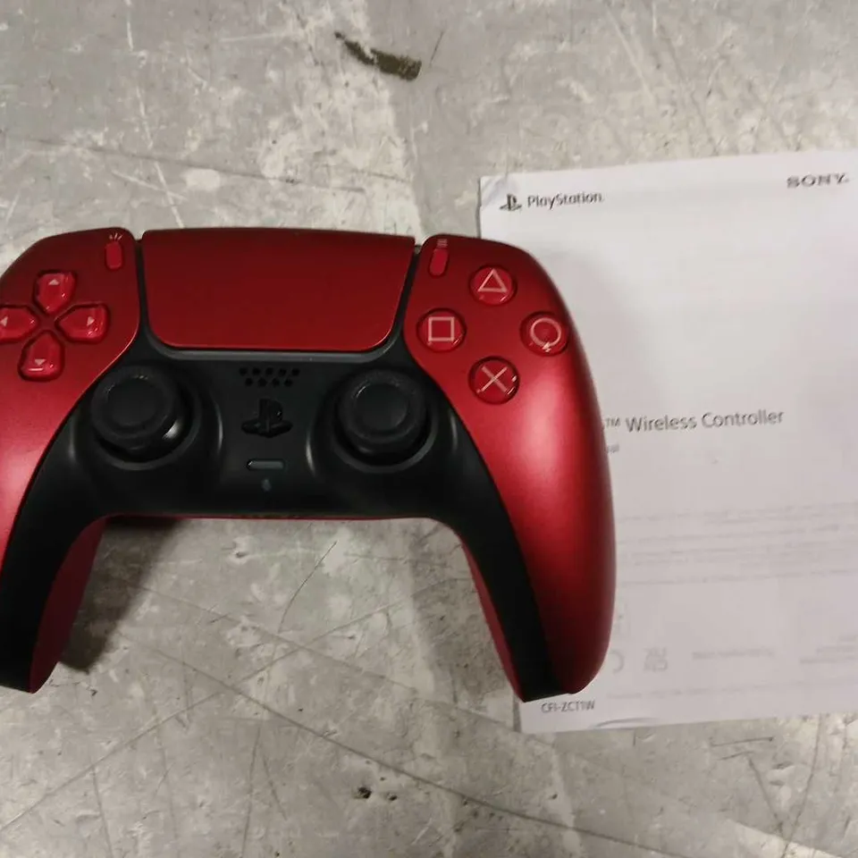 SONY PLAYSTATION DUAL SENSE WIRELESS CONTROLLER - RED