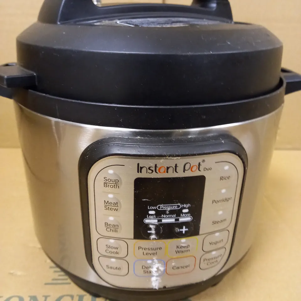INSTANT POT DUO MINI PRESSURE COOKER