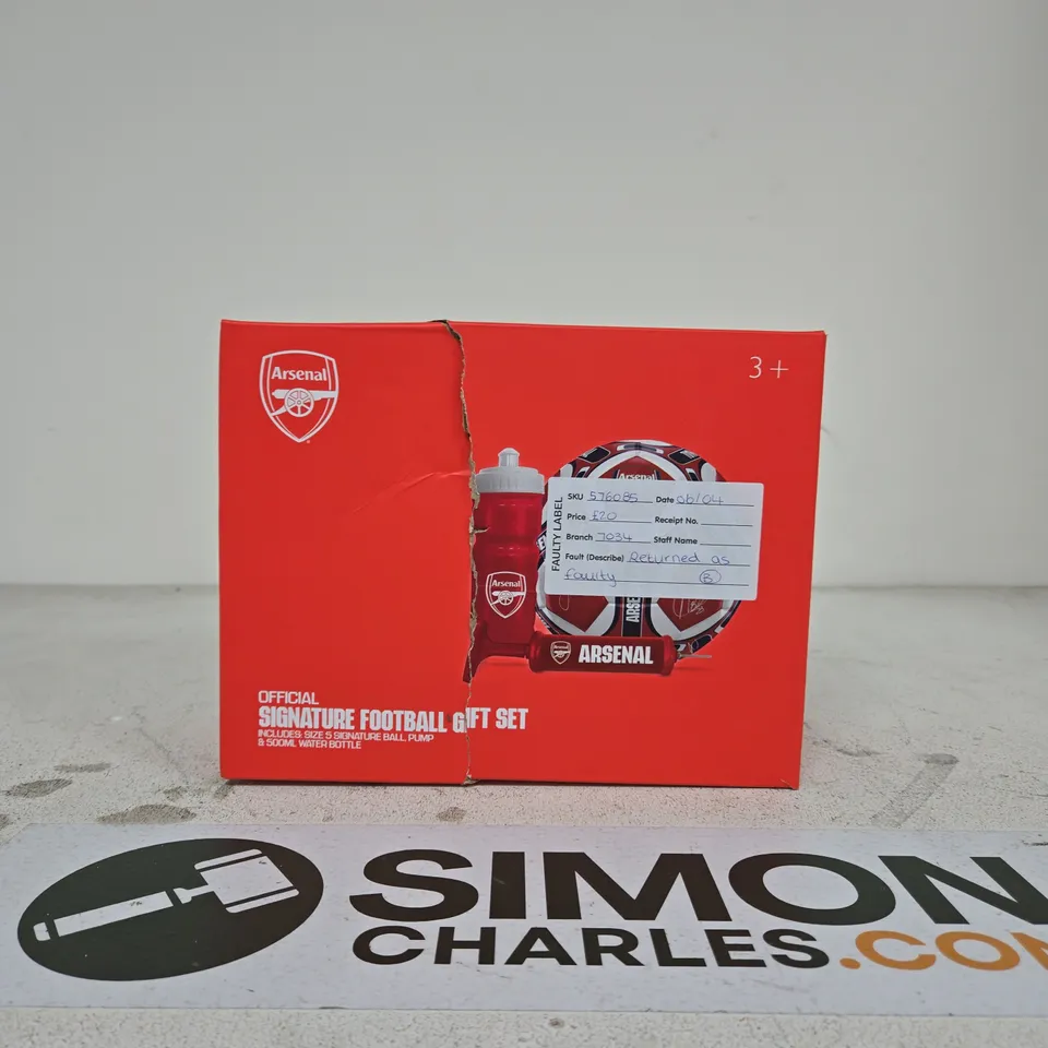 ARSENAL OFFICIAL SIGNATURE FOOTBALL GIFT SET – RED BOX