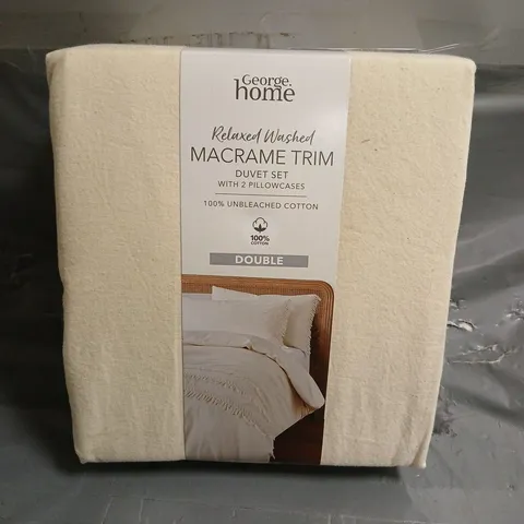 RELAXED WASHED MACRAMÉ TRIM DUVET SET IN BEIGE SIZE DOUBLE