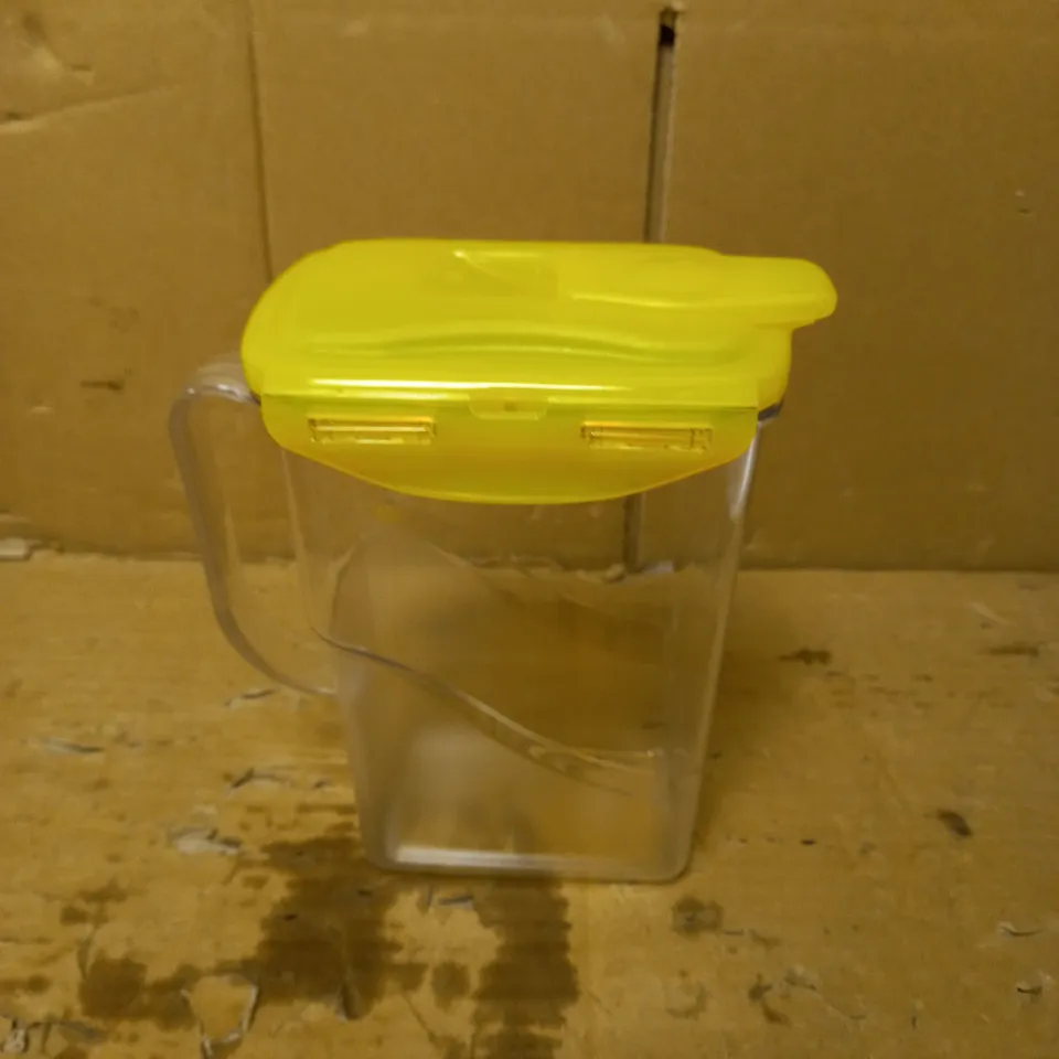 LOCK & LOCK SET OF DRINK JUGS BANANA