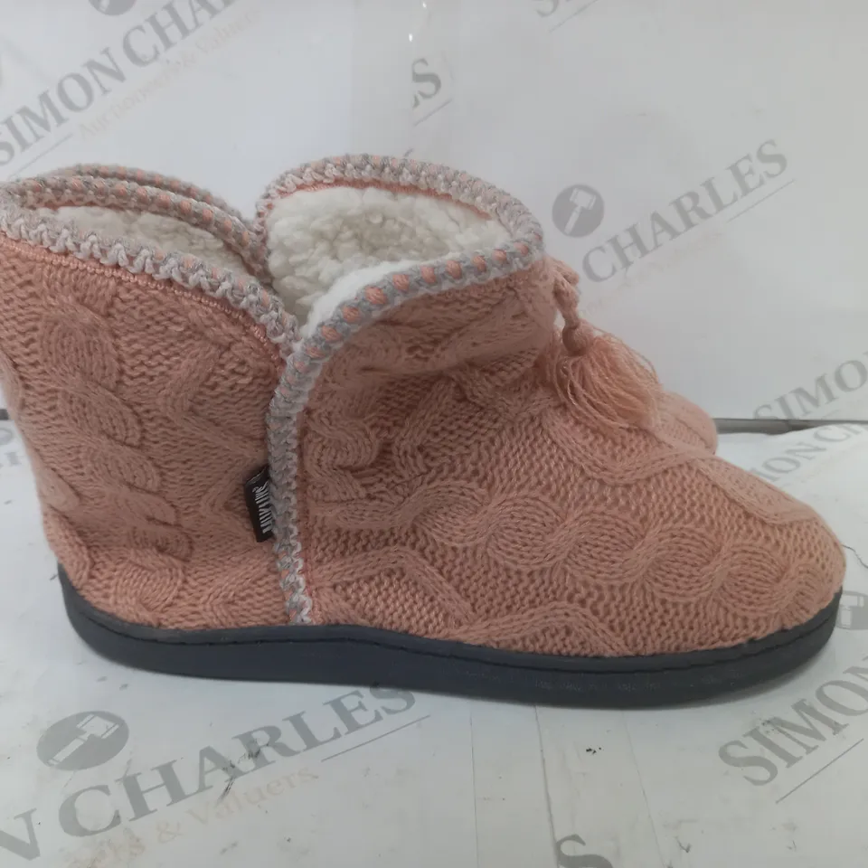 LINA SLIPPER BOOT PINK SIZE 7