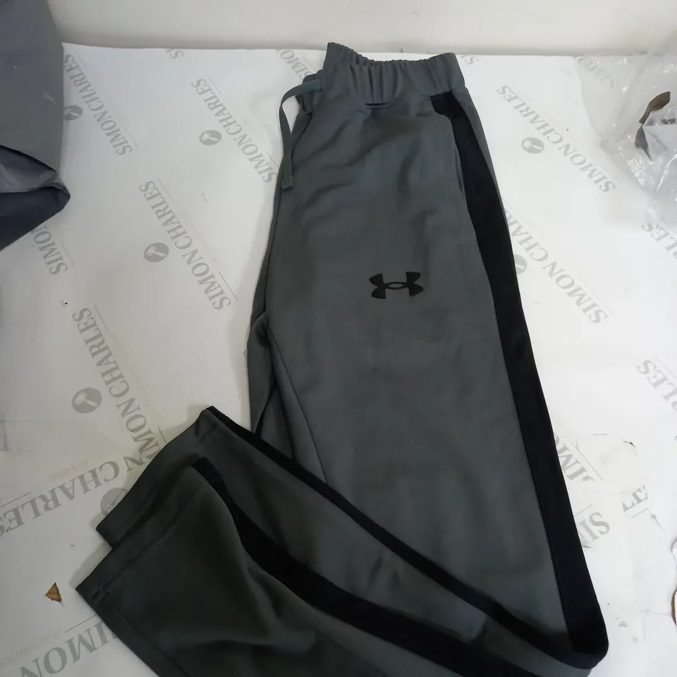 UNDER ARMOUR SET OF 2 FITTED GREY TRACKSUIT SIZE S