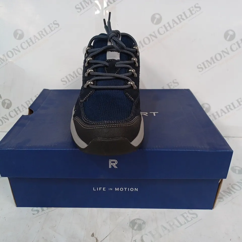 BOXED PAIR OF ROCKPORT XCS SPRUCE PEAK BLUCHER SHOES IN NAVY UK SIZE 8