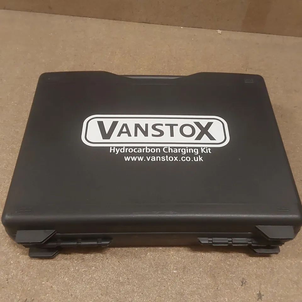 VANSTOX HYDROCARBON CHARGING KIT